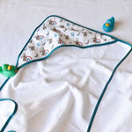 cape-de bain-serviette-pour-bebe-batique-vic-et-pic-cadeau-naissance-avec-canards-de-bain