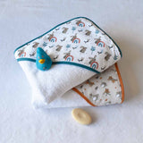 deux-capes-de-bain-bebe-plies-faites-main-en-tissu-eponge-france-vic-et-pic