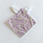 doudou-lapin-bebe-fleurs-mauves-cadeau-naissance-vic-et-pic-fait-main-france