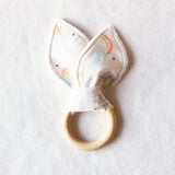 hochet-lapin-anneau-de-dentition-bebe-tissu-bois-vic-et-pic-reve