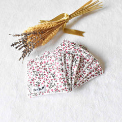 Lingettes-lavables-et-reutilisables-liberty-elenie-pour-bebe-ou-maman-vic-et-pic-fait-main-en-france