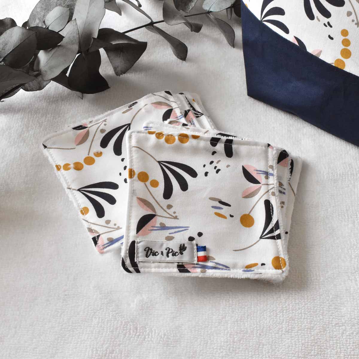 Lingettes-lavables-et-reutilisables-feuillage-pour-bebe-ou-maman-vic-et-pic-fait-main-en-france