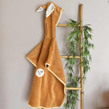 poncho-de-bain-koalas-enfant-sur-echelle-bambou-fait-main-en-france-par-vic-et-pic