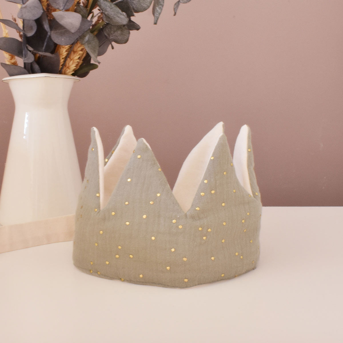 couronne-personnalisable-en-tissu-gaze-de-coton-kaki-faite-main-en-france-par-vic-et-pic