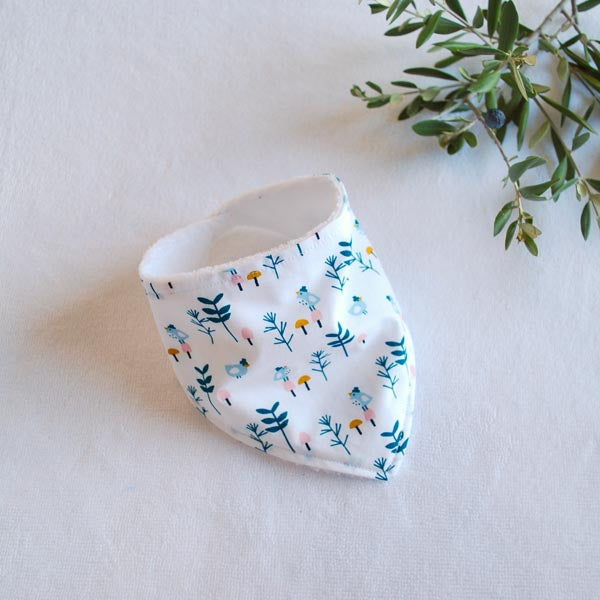 Banvoir-bandana-l-oiseau-pour-bebe-baveur-fait-main-en-france-vic-et-pic