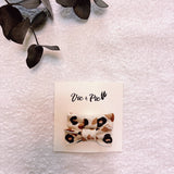 lot-de-deux-barrettes-en-coton-motif-enfant-sur-carton-vic-et-pic