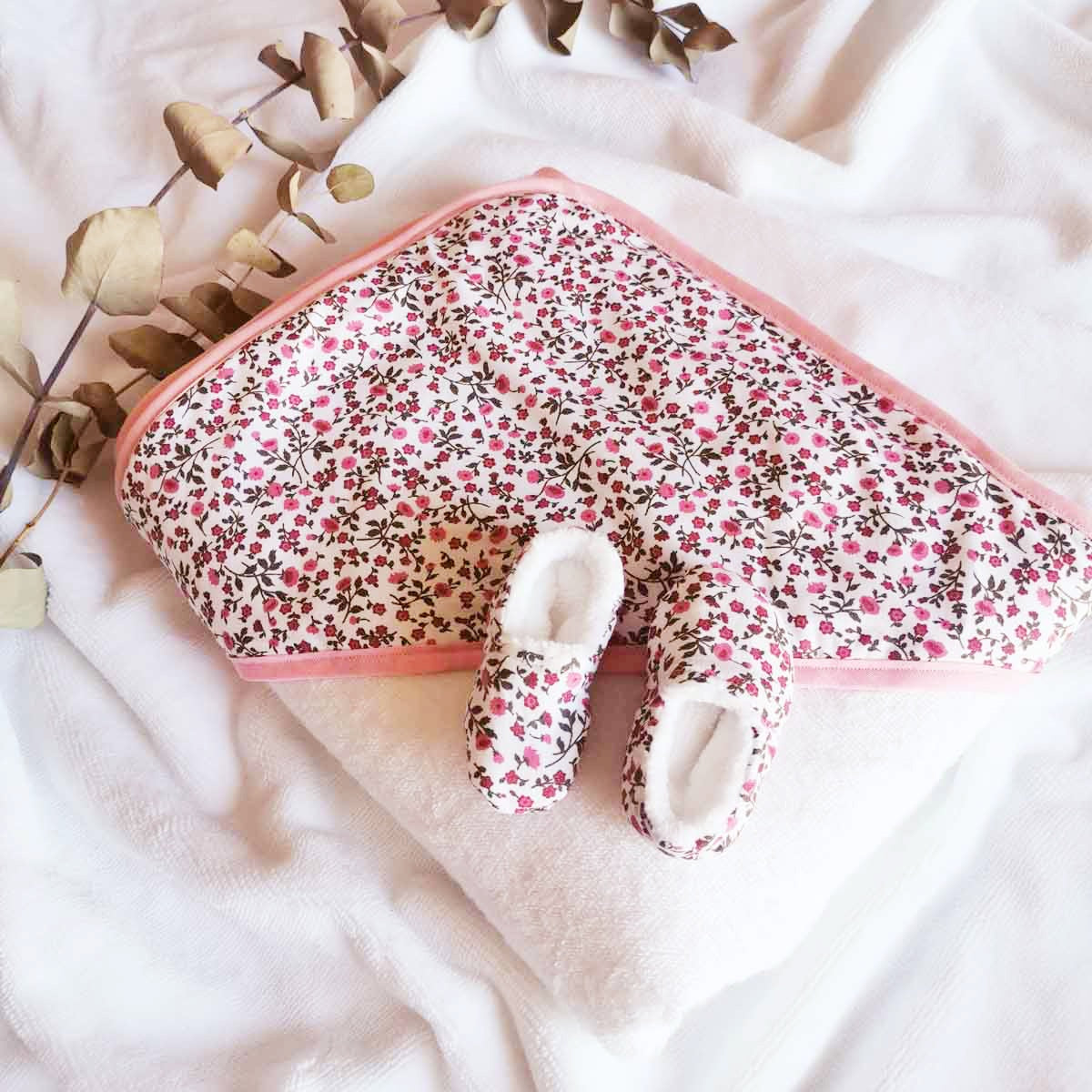 Coffret naissance cape chaussons