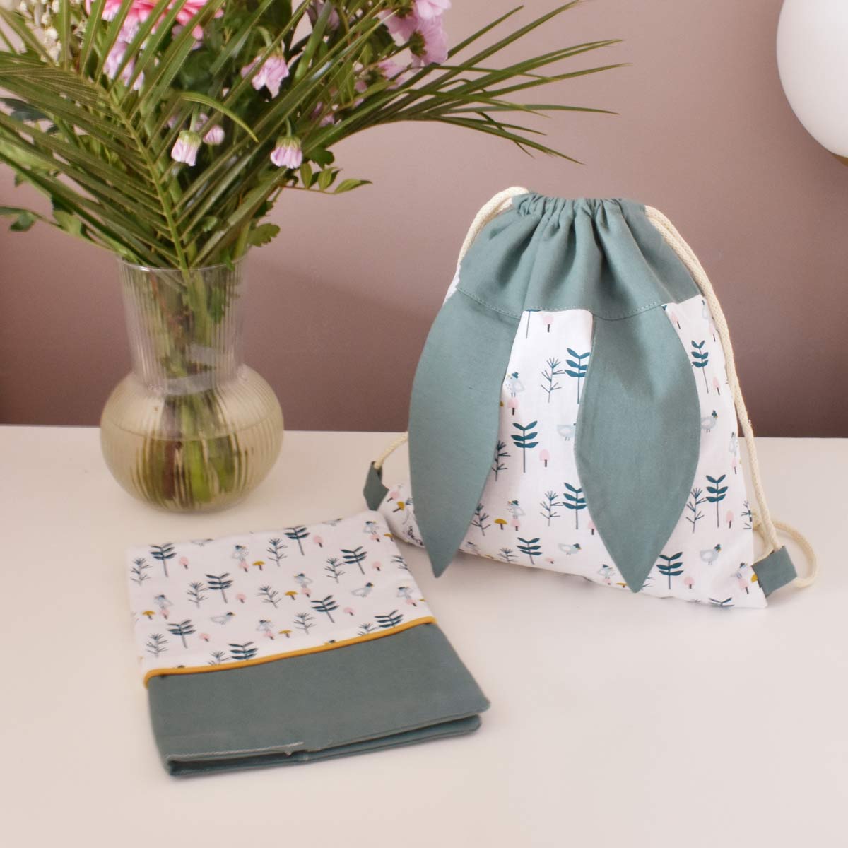 Coffret sac lapin et protège-carnet de santé personnalisé