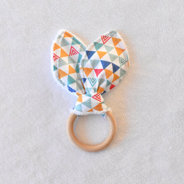hochet-lapin-anneau-de-dentition-bebe-tissu-bois-vic-et-pic-arlequin
