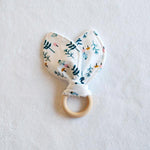 hochet-lapin-anneau-de-dentition-bebe-tissu-bois-vic-et-pic-loiseau