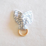 hochet-lapin-anneau-de-dentition-bebe-tissu-bois-vic-et-pic-vagues