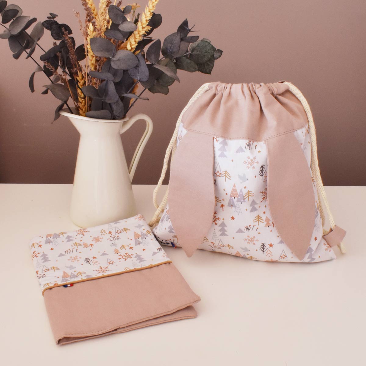 Coffret sac lapin et protège-carnet de santé personnalisé