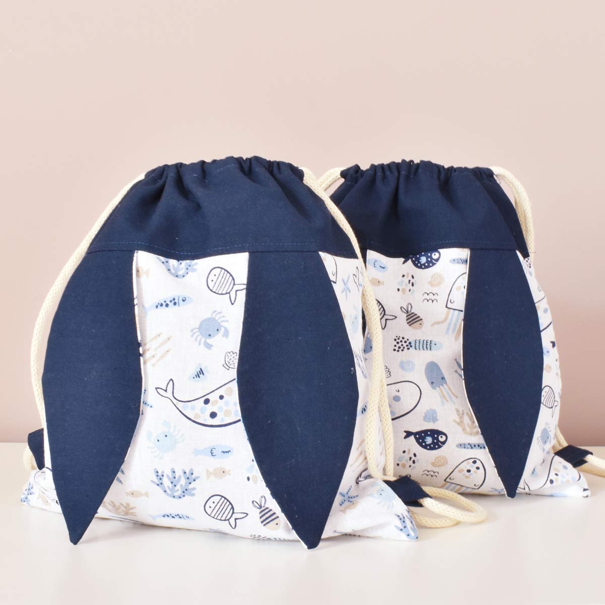 Sac-lapin-personnalise-enfant-nautilus-creche-vic-et-pic-cadeau-naissance-fait-main